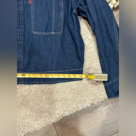 barely worn men’s denim Levi’s jacket - Picture 8 of 8